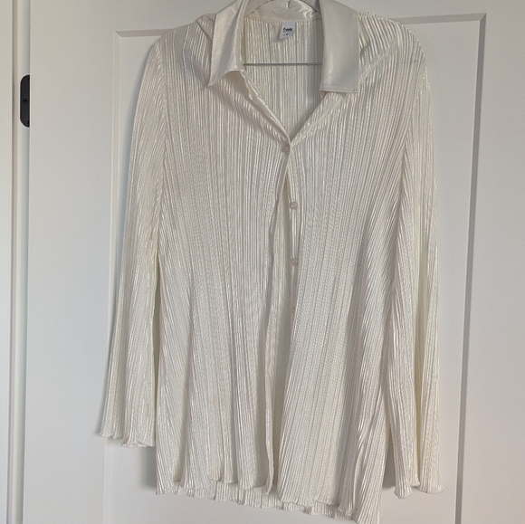 Plisse Shirt + Shorts Set (Bridal Set) - Picture 7 of 13